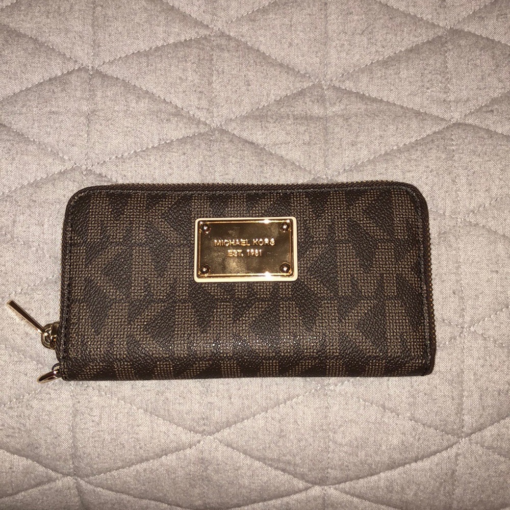Michael Kors wallet
